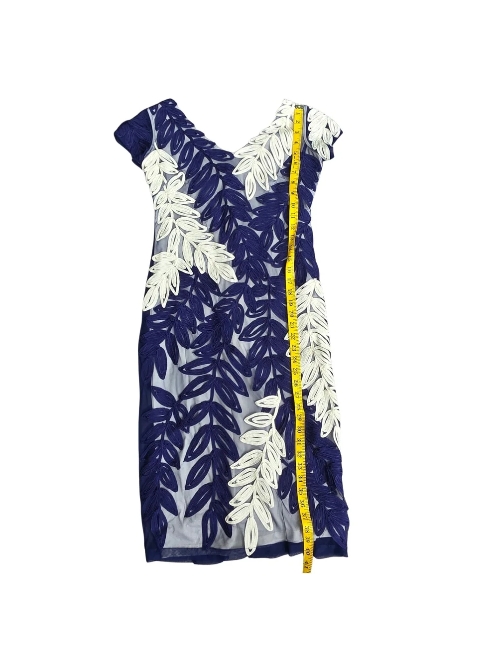 JS Collections Navy Ivory Applique Illusion Cocktail Sheath Dress Size 2